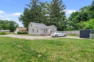 760 Scott St, Muskegon, MI 49442 - Photo 3