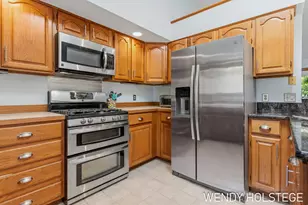 2135 Lakeridge Dr, Holland, MI 49424 - Photo 17