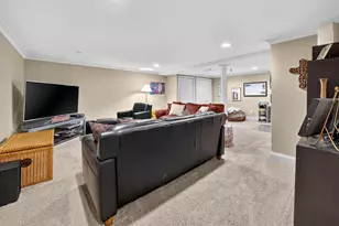 864 Great Oaks Blvd, Rochester, MI 48307 - Photo 19