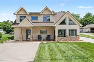 703 Lake Dr, Coldwater, MI 49036 - Photo 1