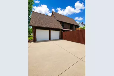 746 Oakridge Drive, Jackson, MI 49203 - Photo 7