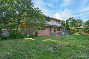 518 Russwood St NE, Grand Rapids, MI 49505 - Photo 25