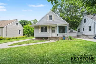 1258 Spring Ave NE, Grand Rapids, MI 49505 - Photo 3