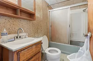 212 Woodland Ave, Jackson, MI 49203 - Photo 17