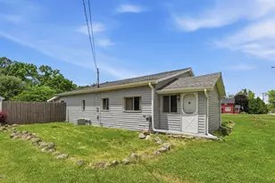 212 Woodland Ave, Jackson, MI 49203 - Photo 21