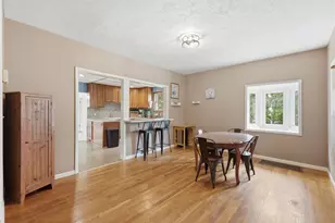 419 N Monroe Street SE, Lowell, MI 49331 - Photo 5