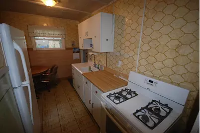 1620 E Meyers Avenue, Hazel Park, MI 48030 - Photo 7