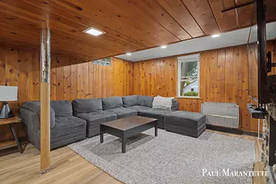 1028 Dorroll Street NE, Grand Rapids, MI 49505 - Photo 23