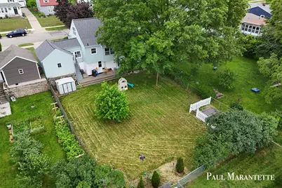 1028 Dorroll Street NE, Grand Rapids, MI 49505 - Photo 31
