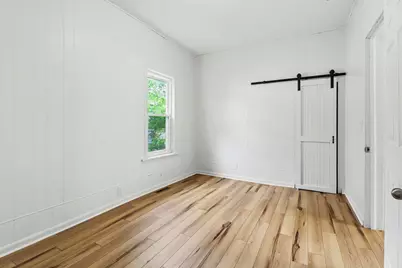 109 N Franklin Street, Ludington, MI 49431 - Photo 15