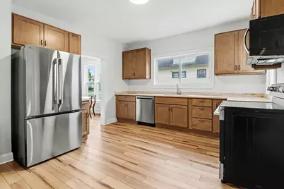109 N Franklin Street, Ludington, MI 49431 - Photo 17