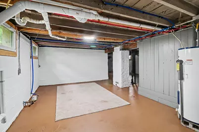 109 N Franklin Street, Ludington, MI 49431 - Photo 33
