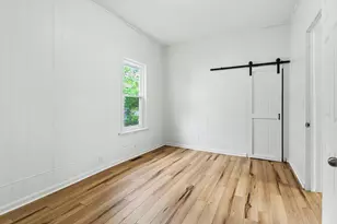 109 N Franklin St, Ludington, MI 49431 - Photo 15