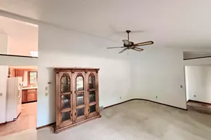 18777 Iroquois Dr, Spring Lake, MI 49456 - Photo 9