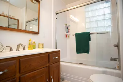 112 E Maple Street, Vicksburg, MI 49097 - Photo 17