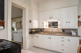 112 E Maple St, Vicksburg, MI 49097 - Photo 11