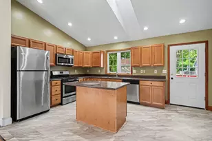 2499 Greenwood St, Muskegon, MI 49441 - Photo 5