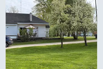 122 N Sherman Street, Howard City, MI 49329 - Photo 5
