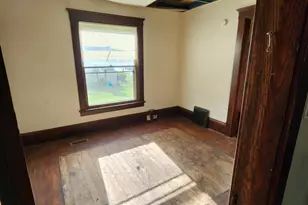 213 E High St, Jackson, MI 49203 - Photo 13
