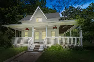 319 S 5th St, Niles, MI 49120 - Photo 1