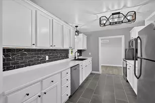 24 Bynum Dr, Battle Creek, MI 49017 - Photo 17