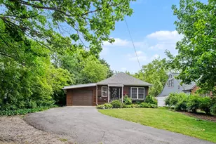 1100 Breton Rd SE, East Grand Rapids, MI 49506 - Photo 25
