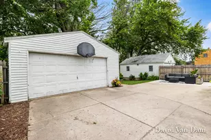 2433 Wyoming Ave SW, Wyoming, MI 49519 - Photo 47