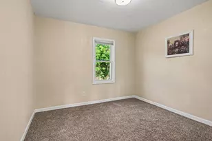 68 W Baldwin Ave W, Battle Creek, MI 49037 - Photo 11