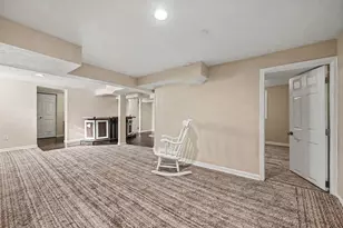 68 W Baldwin Ave W, Battle Creek, MI 49037 - Photo 19