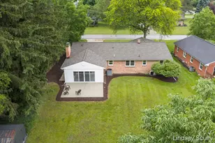 1955 Millbank St SE, Grand Rapids, MI 49508 - Photo 43