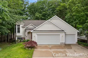 11035 Timberline Dr, Allendale, MI 49401 - Photo 3