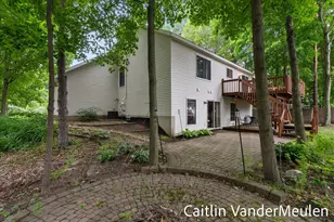 11035 Timberline Dr, Allendale, MI 49401 - Photo 9