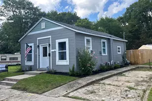 307 E Telegraph St, Dowagiac, MI 49047 - Photo 1