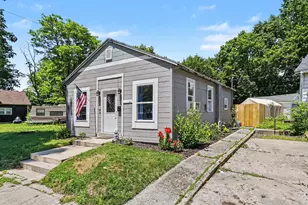 307 E Telegraph St, Dowagiac, MI 49047 - Photo 1
