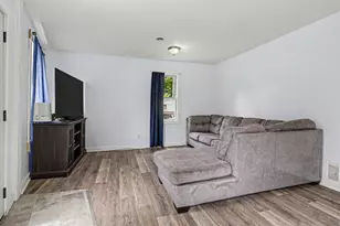 307 E Telegraph St, Dowagiac, MI 49047 - Photo 3