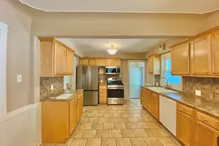 319 Holly St SW, Wyoming, MI 49548 - Photo 17