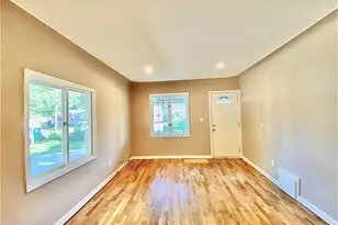 319 Holly St SW, Wyoming, MI 49548 - Photo 7