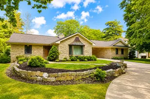 4593 Chippewa Dr, Okemos, MI 48864 - Photo 3