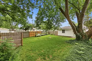 137 Holly St SW, Grand Rapids, MI 49548 - Photo 23