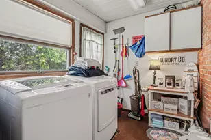 1111 S Clinton St, Charlotte, MI 48813 - Photo 9