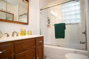 112 E Maple St, Vicksburg, MI 49097 - Photo 17