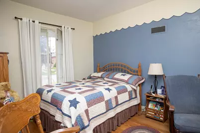 112 E Maple Street, Vicksburg, MI 49097 - Photo 15