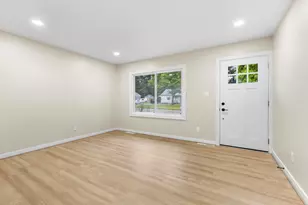 158 Saratoga Ave, Battle Creek, MI 49037 - Photo 3