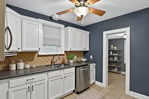 217 E Maryland Ave, Royal Oak, MI 48067 - Photo 11