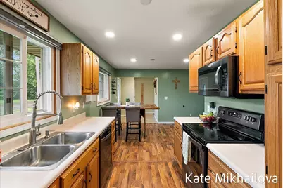 1249 Chalmers Drive, Battle Creek, MI 49015 - Photo 13