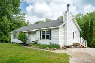 2670 Grand River Dr NE, Grand Rapids, MI 49525 - Photo 3