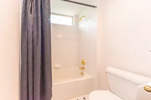 4663 Rosewood Ln, West Bloomfield, MI 48323 - Photo 39