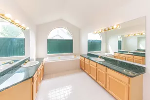 4663 Rosewood Ln, West Bloomfield, MI 48323 - Photo 49