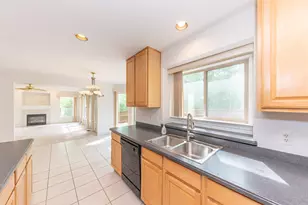 4663 Rosewood Ln, West Bloomfield, MI 48323 - Photo 23