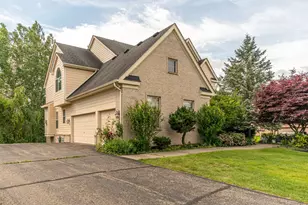 4663 Rosewood Ln, West Bloomfield, MI 48323 - Photo 13